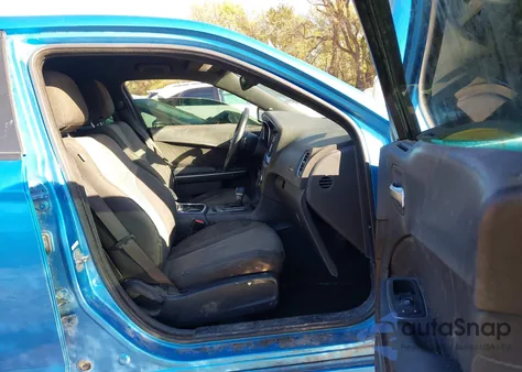 2015 Dodge Charger Sxt z USA, uszkodzony, nr VIN 2C3CDXHG6FH754380